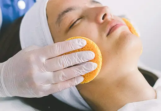Limpieza facial profunda en cabina