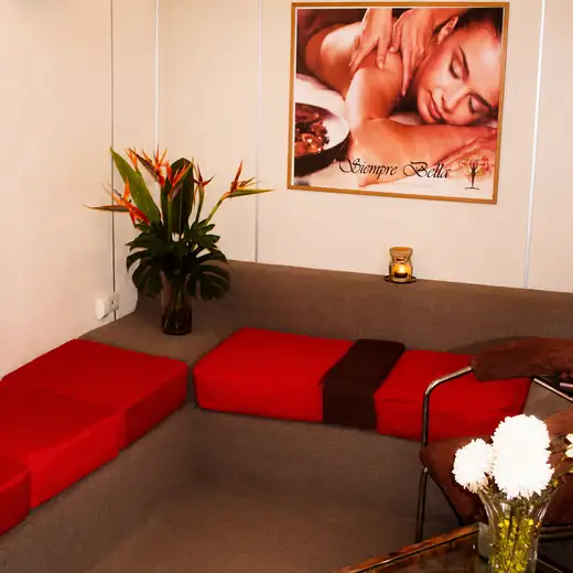 Sala de espera y descanso de Sempre Bella